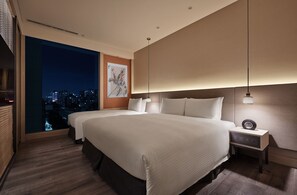 Premier Room City View - Triple (7F-9F) | Down comforters, free minibar, in-room safe, blackout drapes