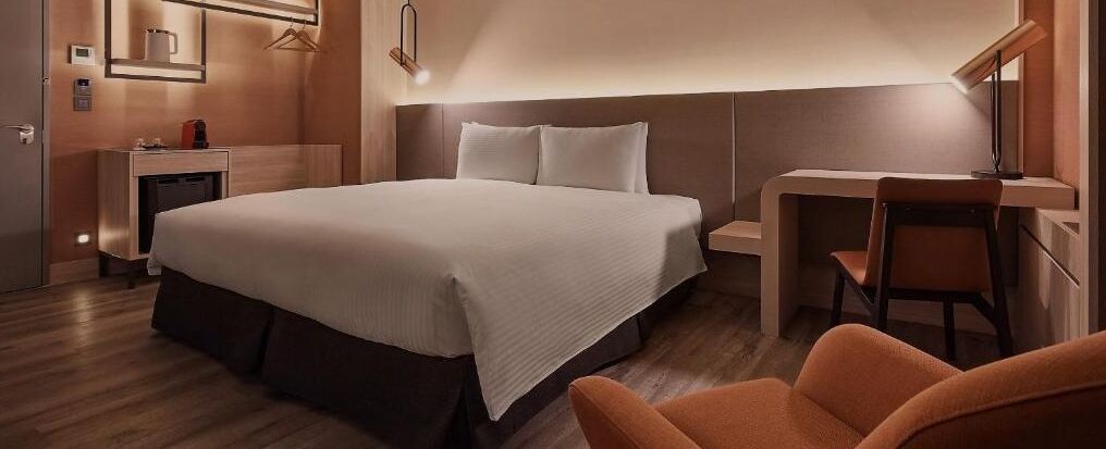 Premier kamer, 1 kingsize bed (7F-9F) | Donzen dekbedden, een gratis minibar, een kluis op de kamer