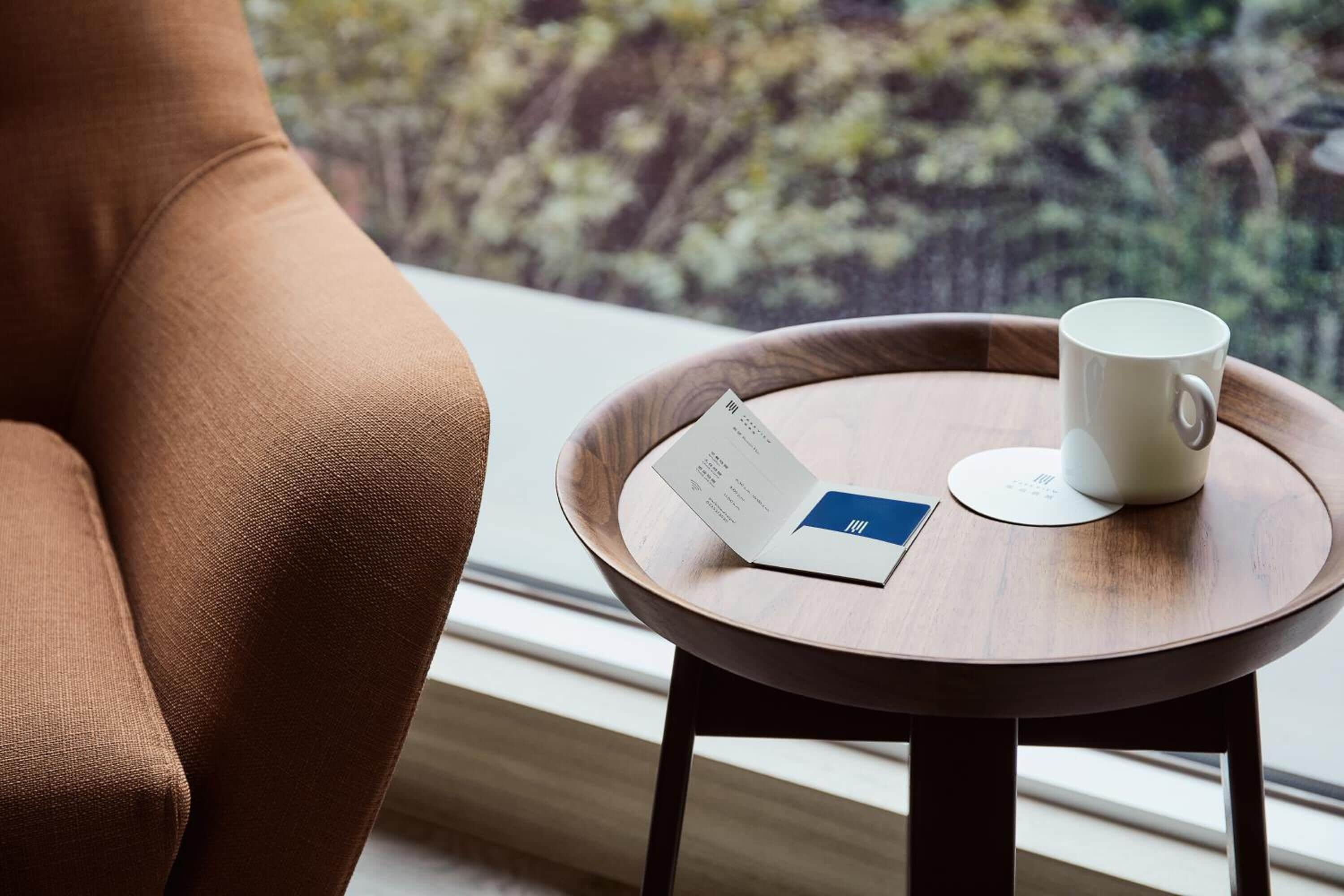 49-inch lcd tv with cable channels, tv, netflix