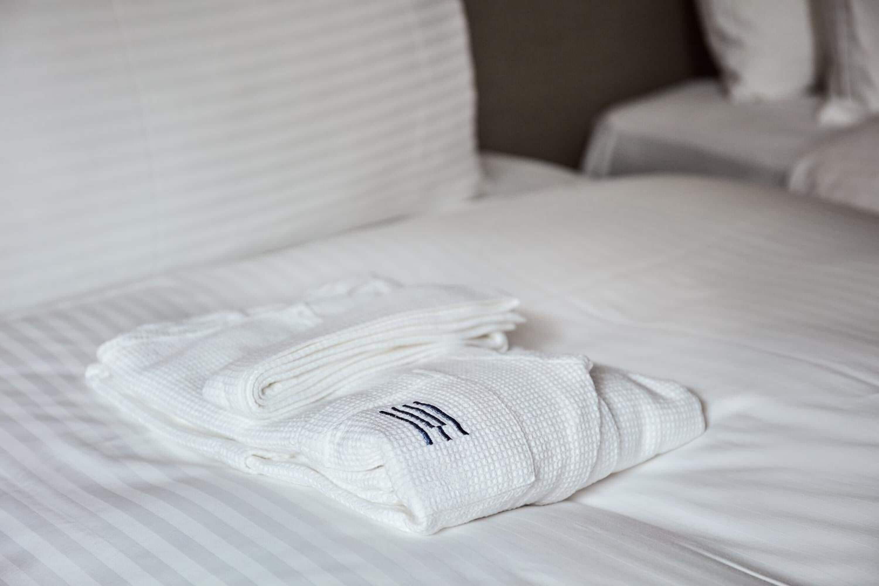 1 bedroom, down duvets, free minibar, in-room safe