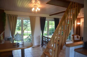 Interior - Bright, sunny house in a quiet location (Großefehn)