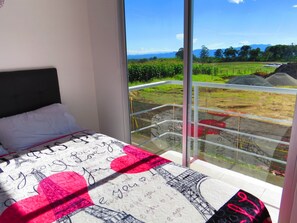 2 chambres, coffres-forts dans les chambres, Wi-Fi, draps fournis