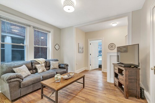 Luxury Condo down the street from Tower Grove Park