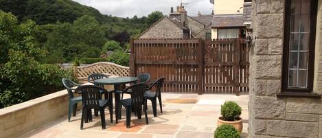 屋外ダイニングエリア