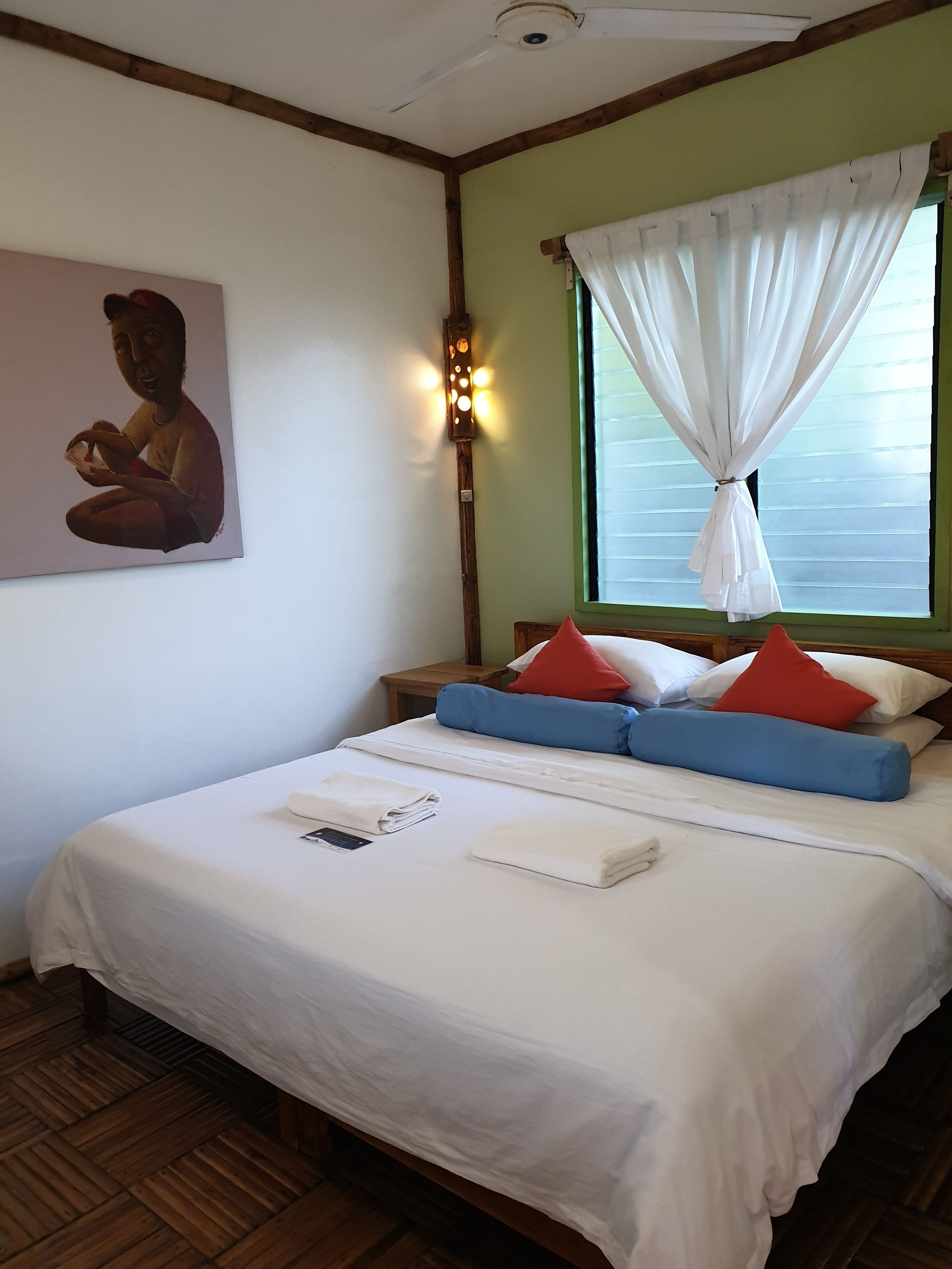 standard cottage | in-room safe, rollaway beds, free wifi, bed sheets