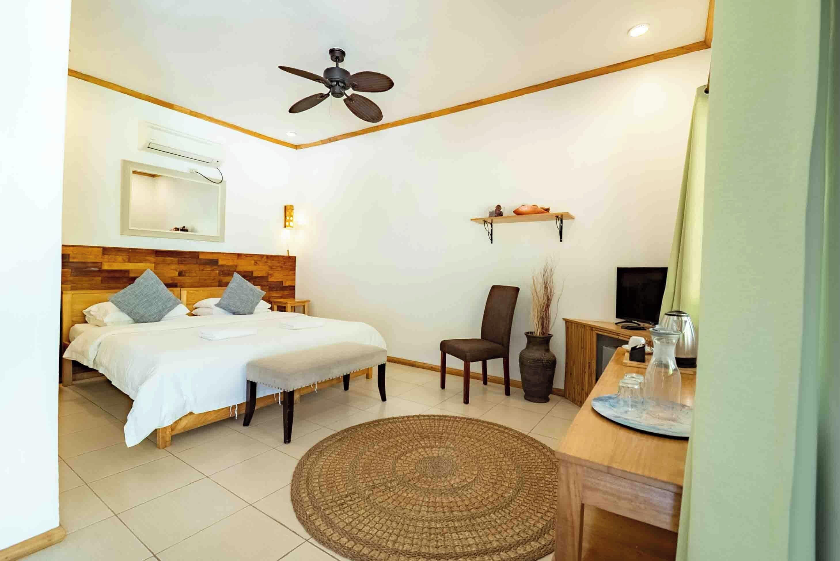 Deluxe Cottage | In-room safe, rollaway beds (surcharge), WiFi (free), bed sheets