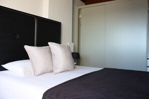 3 bedrooms, iron/ironing board, free WiFi, bed sheets - 120 - Penthouse with private POOL!! (Estepona)