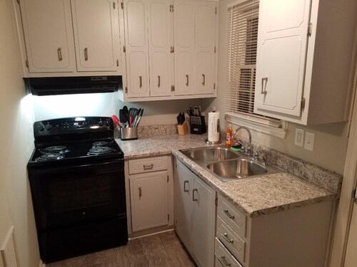 Great location! 5 min. to Downtown, Medical District, and the Masters.