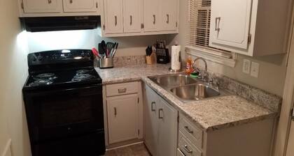 Great location! 5 min. to Downtown, Medical District, and the Masters.