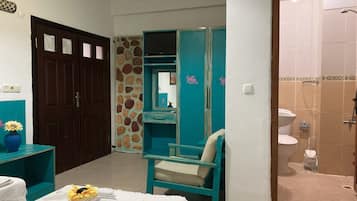 Standard Quadruple Room | Free WiFi, bed sheets