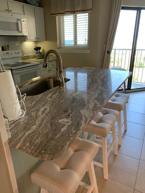 Fridge, microwave, oven, stovetop - Updated 2/b2/b condo with great ocean view & 2 beach chairs & umbrella included (Gulf Shores)