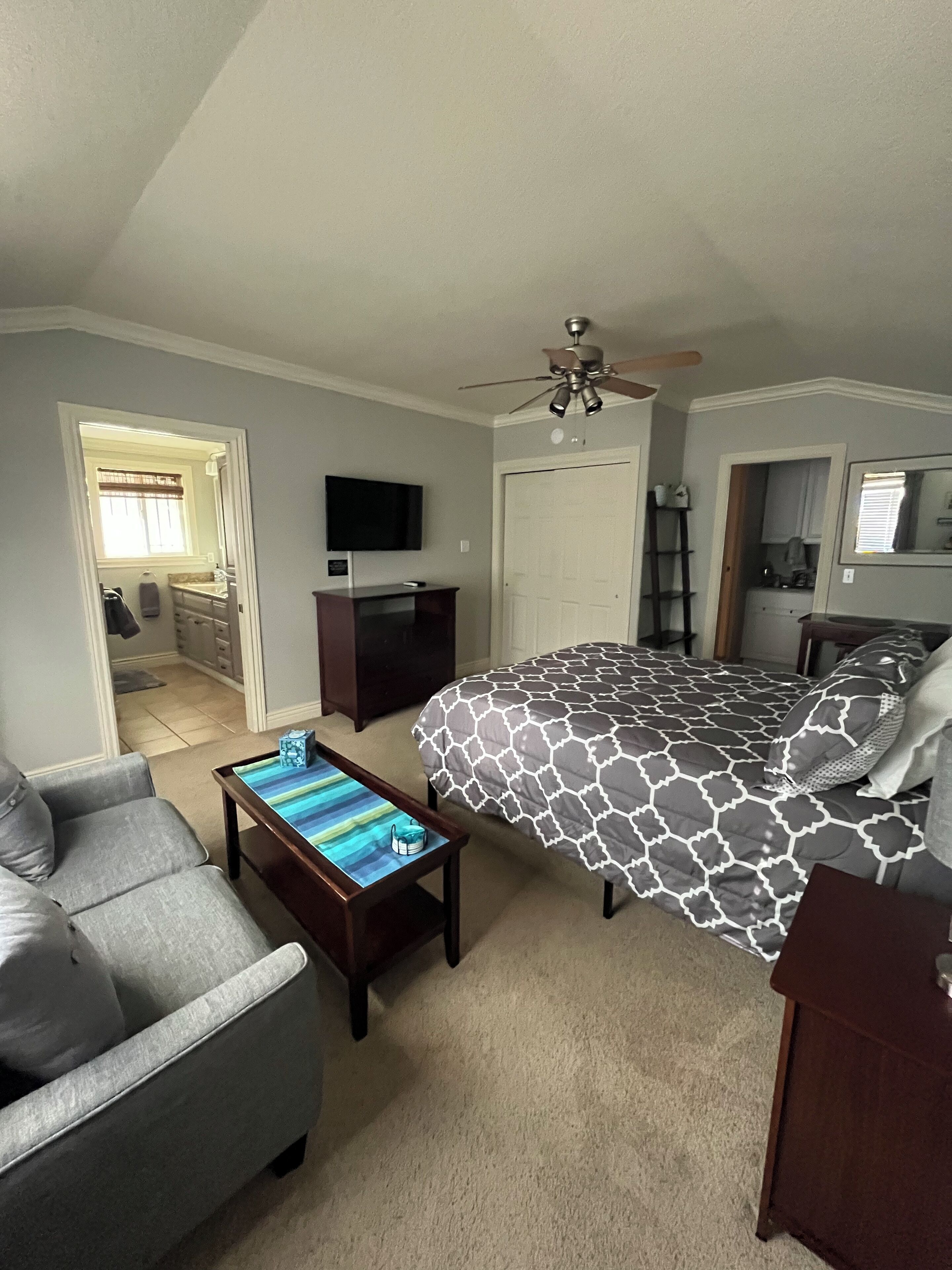 Luxury Studio in Livermore California Wine Country, Near National Labratories