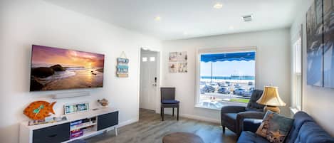 Smart TV, videojuegos, libros y biblioteca musical