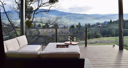 Custom Ashland Home with Fantastic Mountain Views