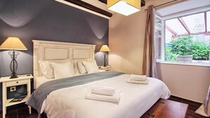 Appartamento Comfort, vista cortile | Insonorizzazione, ferro/asse da stiro, Wi-Fi gratuito, lenzuola