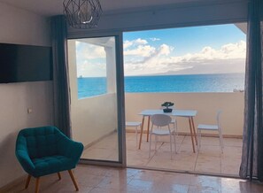 Interior - Apt little coral, 2 mn beach (Gosier)