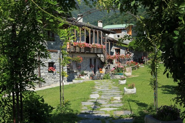 Entrada de la propiedad