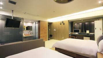 Business Twin Room - Styler in room, Smoking/Non smoking will be assigned upon check-in | Desk, free WiFi, bed sheets