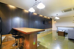 Theme Room - BAR,  Styler in room, Smoking/Non smoking will be assigned upon check-in | Desk, free WiFi, bed sheets