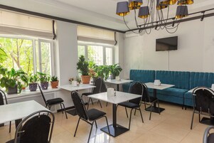 包含每日英式早餐