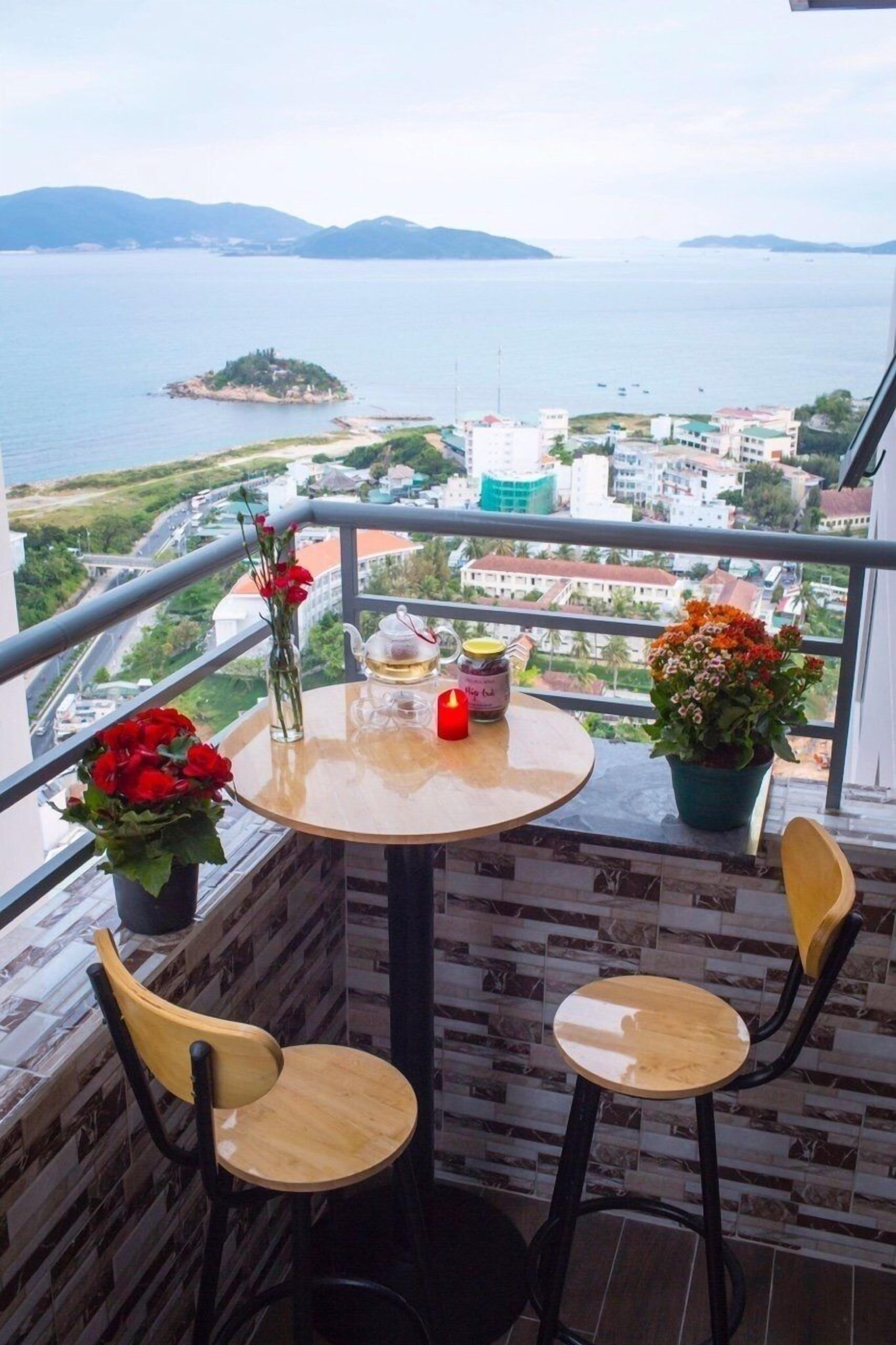 Apartment, 2 Schlafzimmer, eingeschränkter Meerblick | Terrasse/Patio