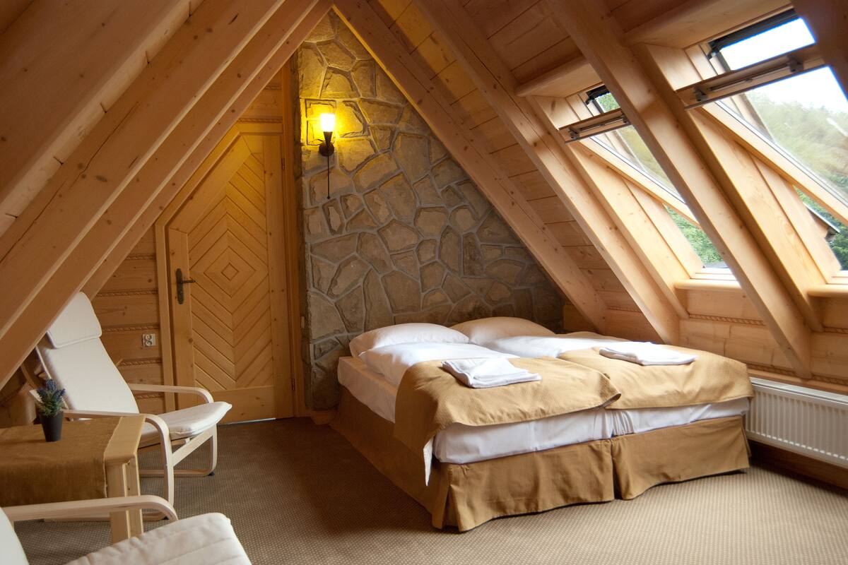 Double Room (Eagle's Nest) | Living area | 30-inch LCD TV with digital channels, TV