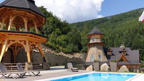 Indoor pool, seasonal outdoor pool - KRUPÓWKA MOUNTAIN RESORT - Widokowy hotel z basenami i wellness (Szczyrk)