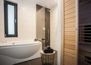 Villa, Multiple Beds, Hill View | Bathroom - Villas Winterberg (Winterberg)