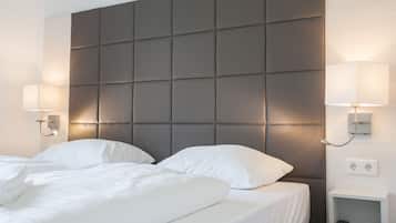 Apartment, 2 Queen Beds | Cribs/infant beds, free WiFi, bed sheets