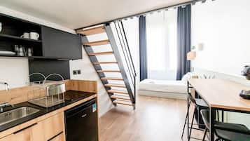 Studio XL Duplex | Cuisine privée | Réfrigérateur, micro-ondes, plaque de cuisson, machine à expresso