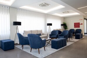 Lobby sitting area - Mafra Hotel (Mafra)