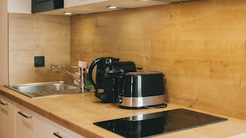 Studio | Bếp riêng | Tủ lạnh, lò vi sóng, bếp nấu, máy rửa bát