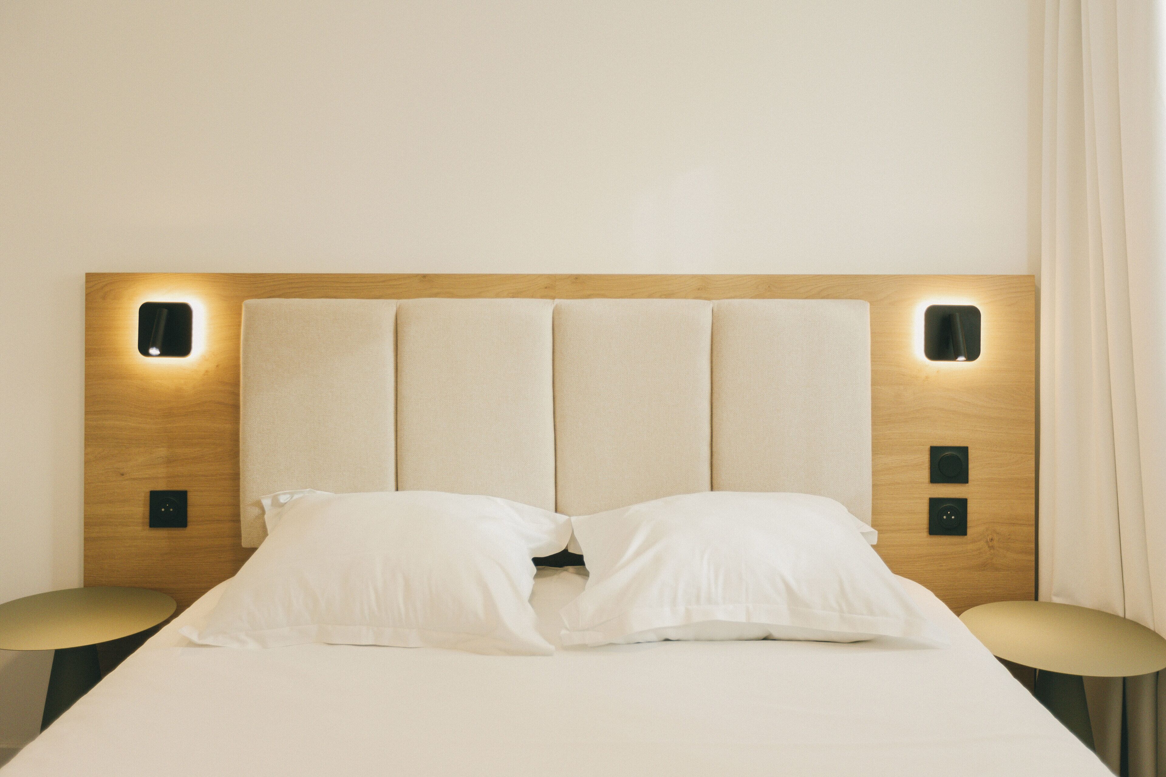 Een kluis op de kamer, individueel gedecoreerd, individueel gemeubileerd