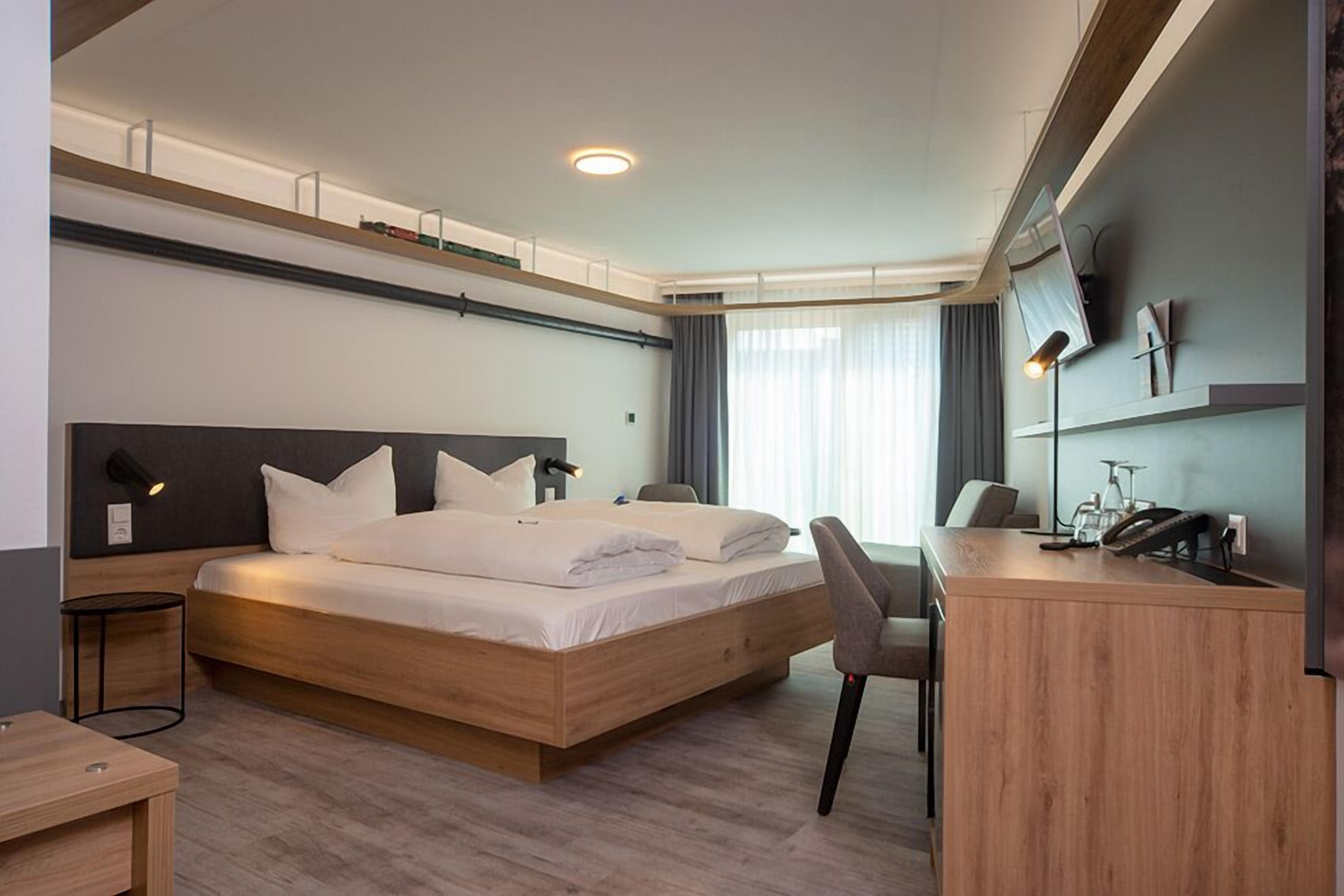 Minibar, escritorio, camas plegables/adicionales y wifi gratis 