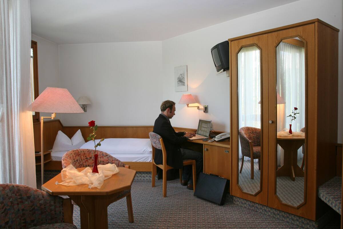 Habitación individual | Escritorio, cunas gratuitas, wifi gratis y ropa de cama 