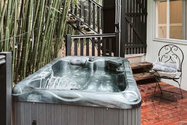 Bain à remous extérieur