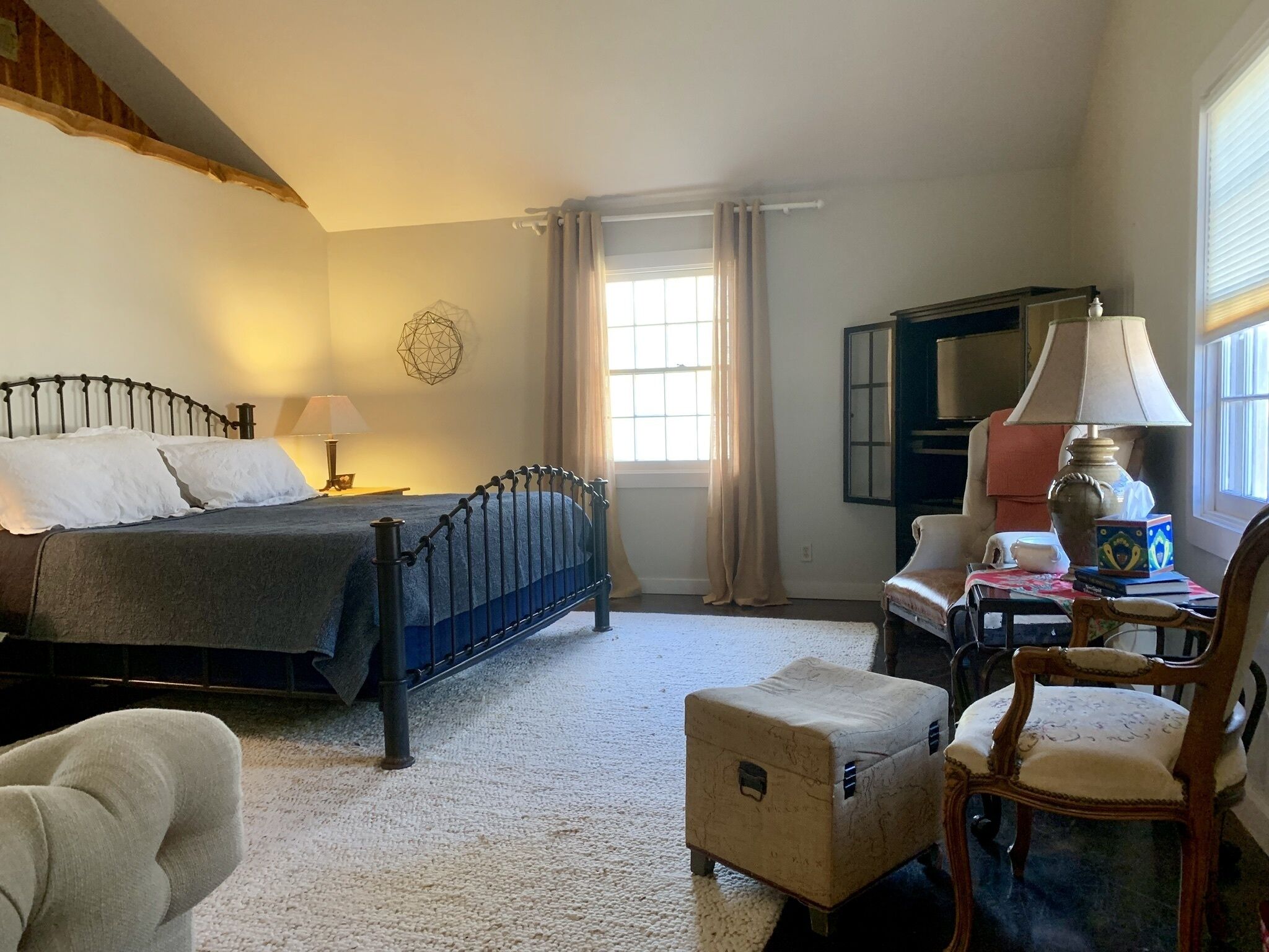 1 chambre, bureau, fer et planche à repasser, Wi-Fi gratuit