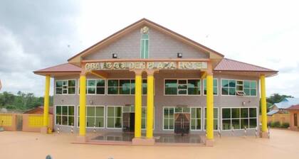 Obaa'S Golden Plaza Hotel