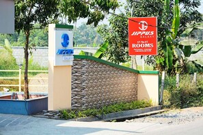 Exterior - Jippus Galaxy (Aluva)