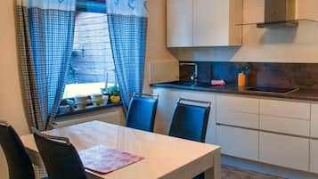 Apartment 3 (exkl. Endreinigungsgebühr 50,00 EUR) | Eigene Küche | Kühlschrank, Mikrowelle, Ofen, Herdplatte