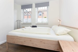 2 Schlafzimmer, Reisekinderbett, WLAN