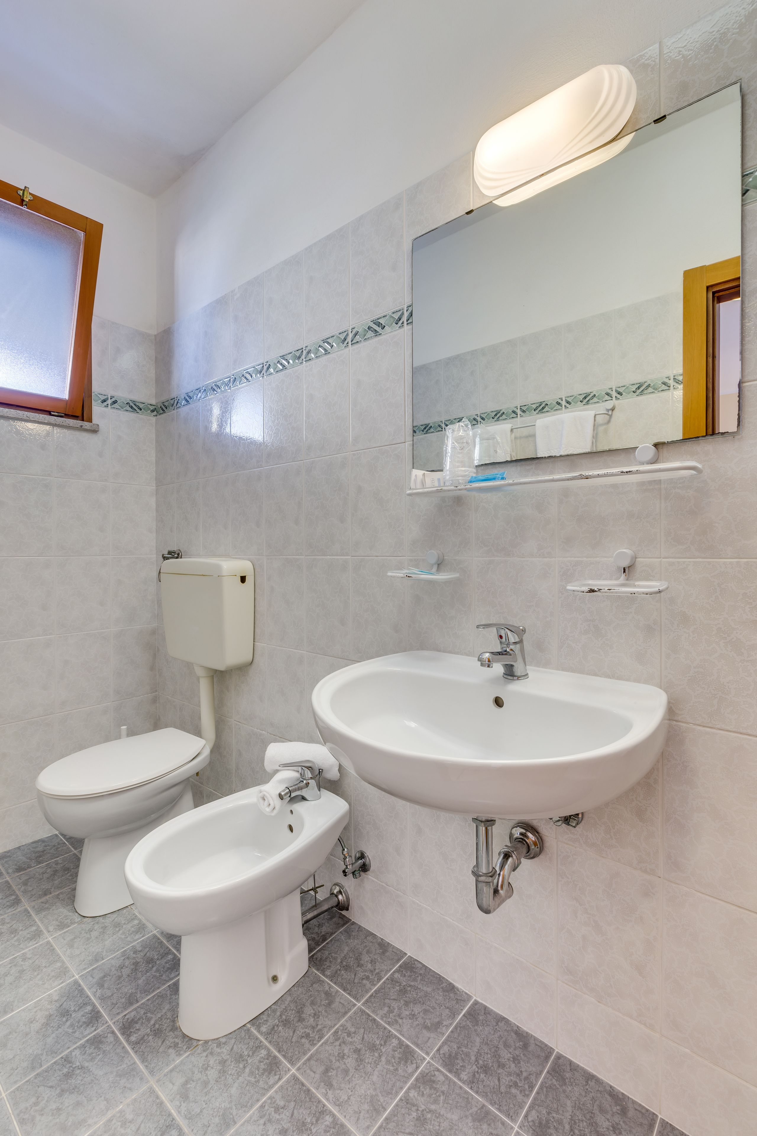 Photo - Hotel Ambassador