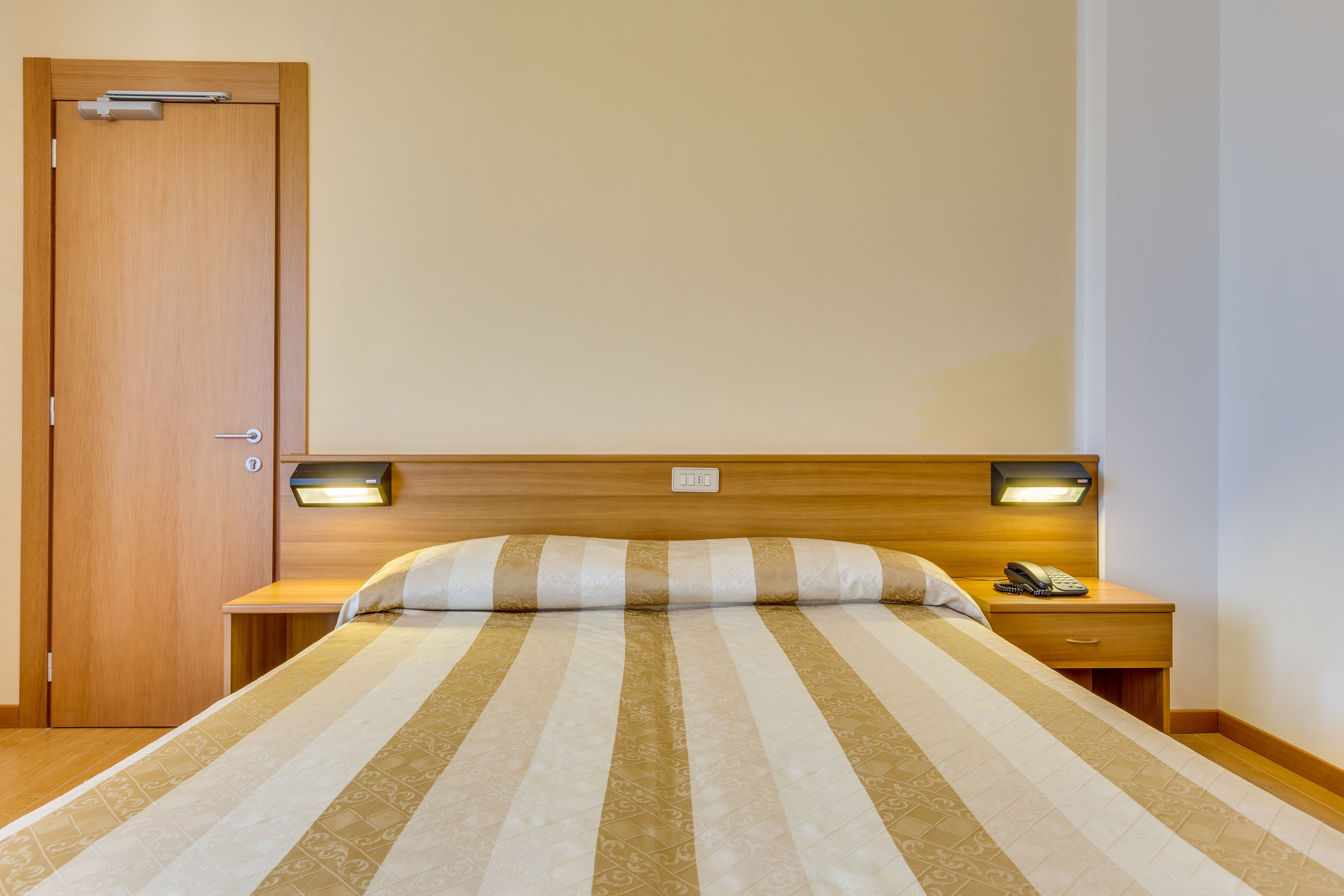 Photo - Hotel Ambassador