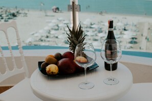 Junior Suite, Sea View | Frette Italian sheets, premium bedding, pillowtop beds, in-room safe - Grand Blue FAFA Resort & Spa (Golem)