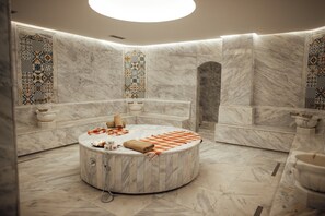 Badstue, boblebad, dampbad, tyrkisk bad/hamam og kroppsbehandlinger