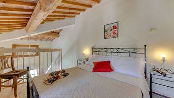 In-room safe, desk, free WiFi, bed sheets