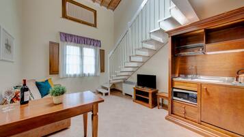 Dupleks Klasik (8) | Dapur pribadi | Lemari es dan mesin pembuat kopi/teh