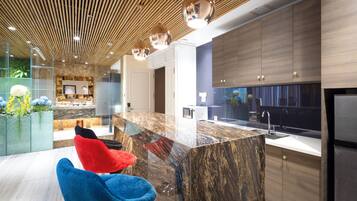 Signature Suite Two-Bedroom City View - Free Minibar & Afternoon Tea | Private kitchen | Paper towels