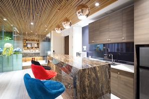 Signature Suite Two-Bedroom City View - Free Minibar & Afternoon Tea | Private kitchen