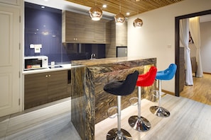 Signature Suite Two-Bedroom City View - Free Minibar & Afternoon Tea | Microwave